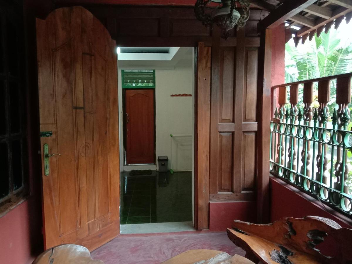 Rumah Ukhi *