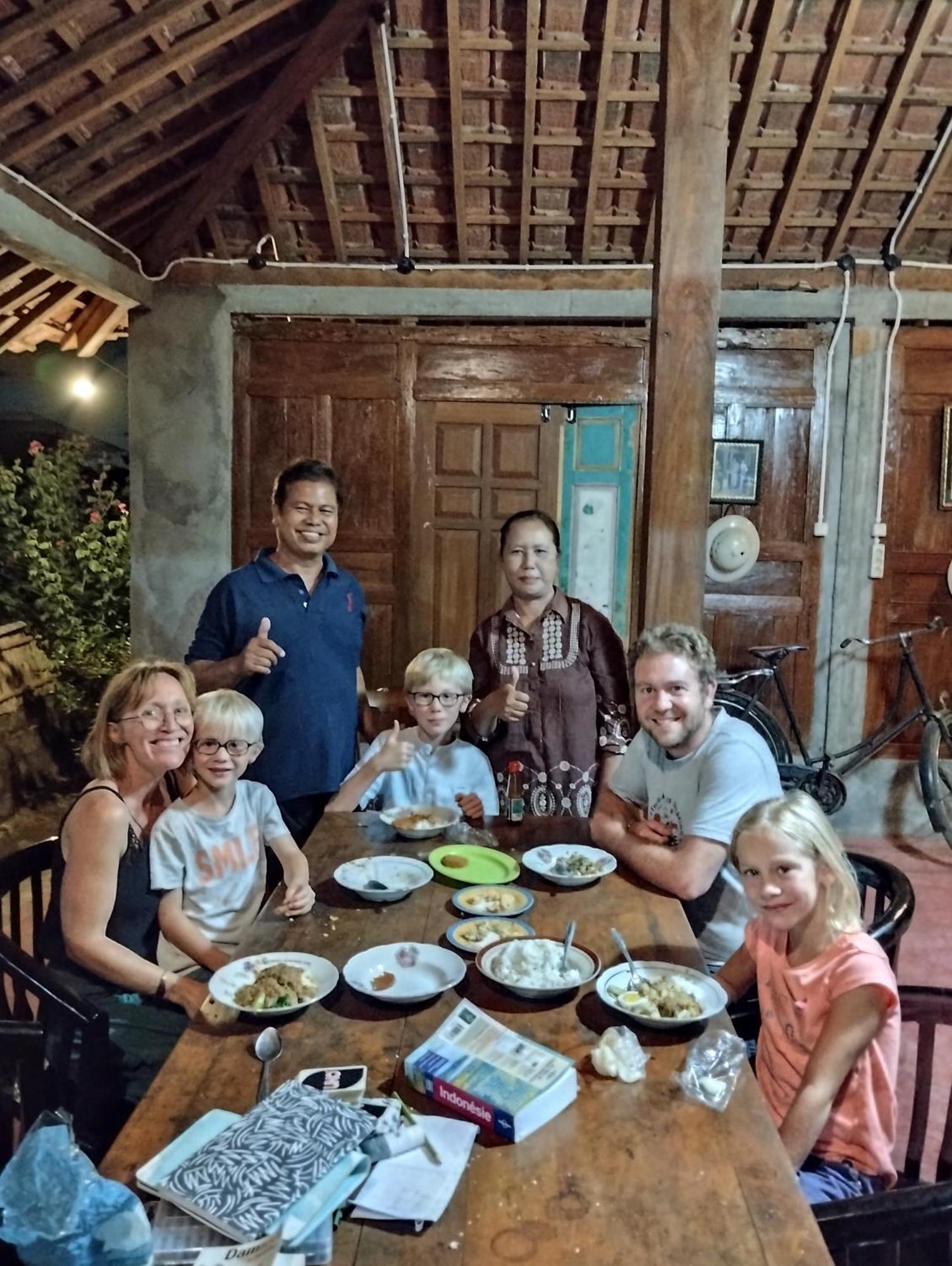 Rumah Ukhi * Cebongan