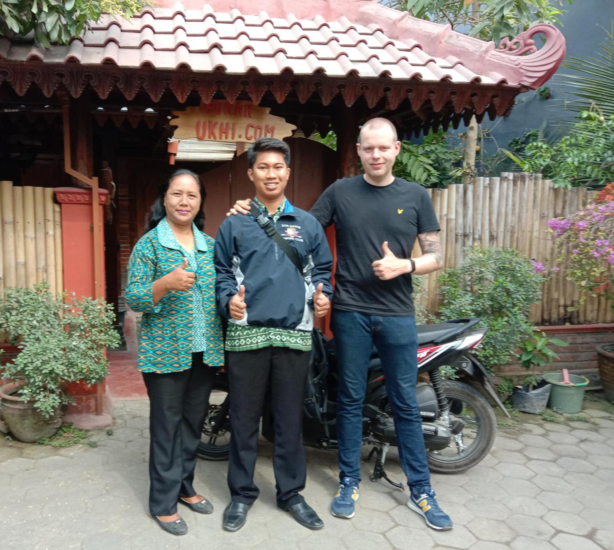 Rumah Ukhi