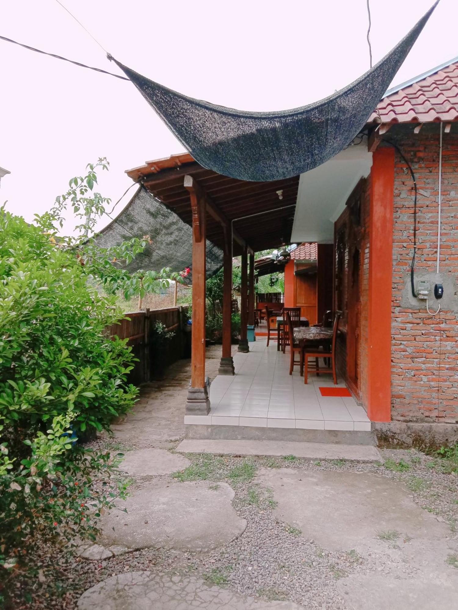 Rumah Ukhi *