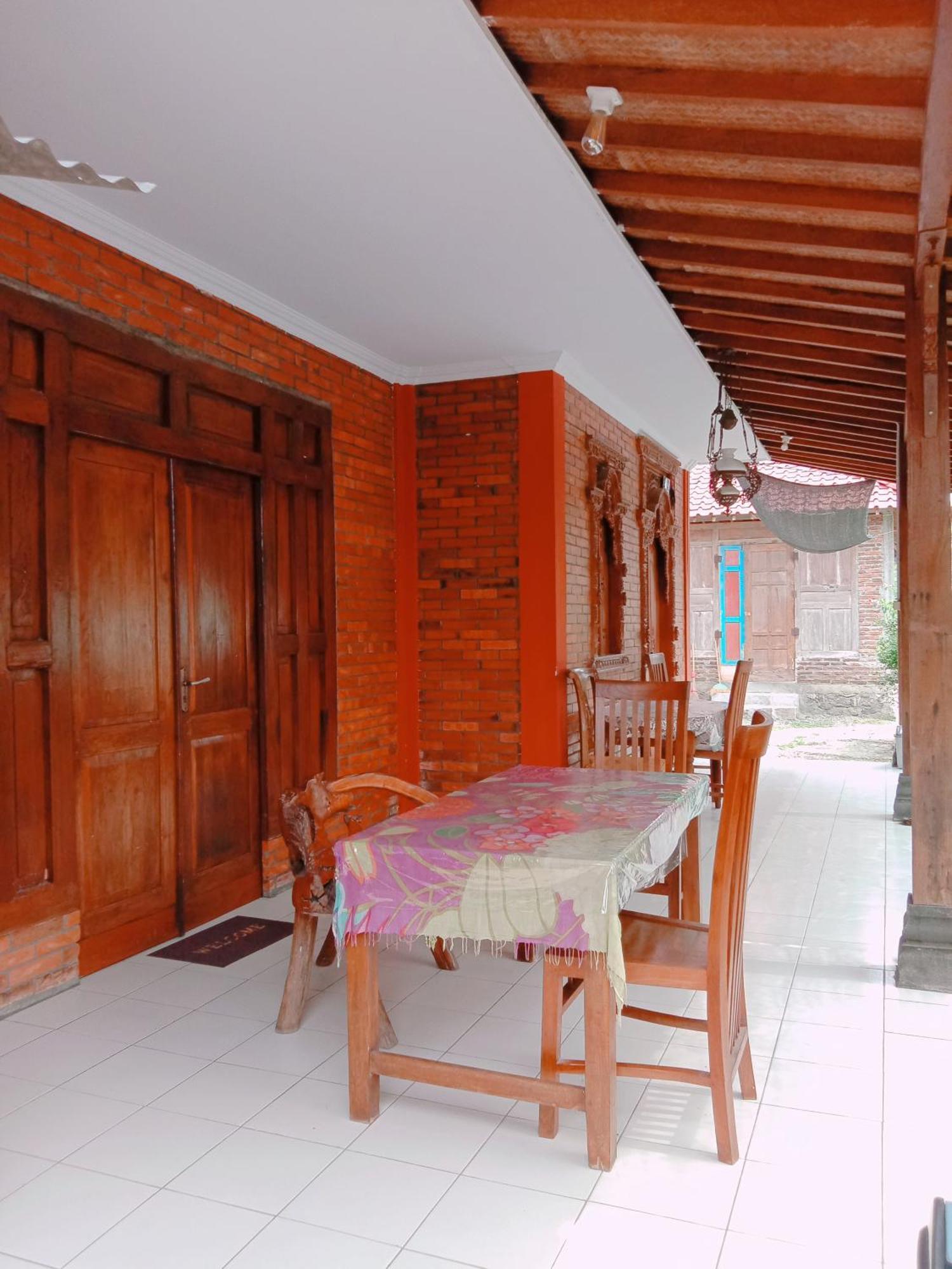 Rumah Ukhi Cebongan