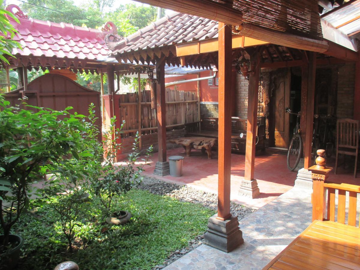 Rumah Ukhi Inn Cebongan
