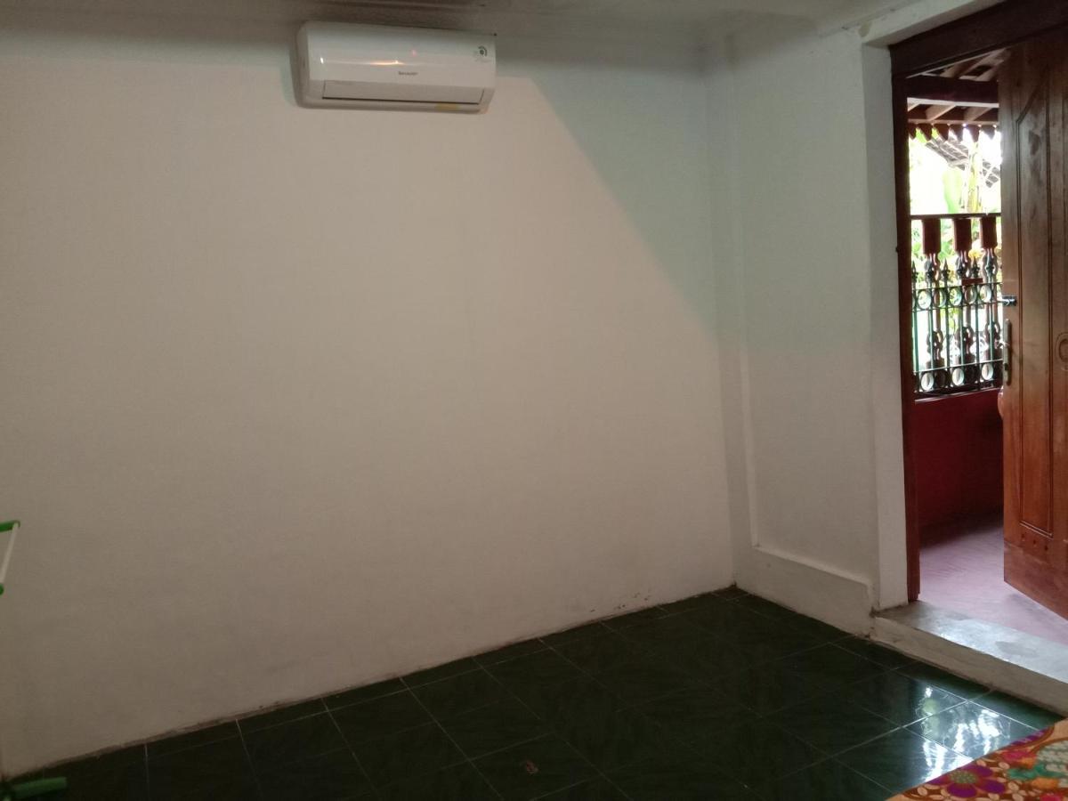 Rumah Ukhi * Cebongan